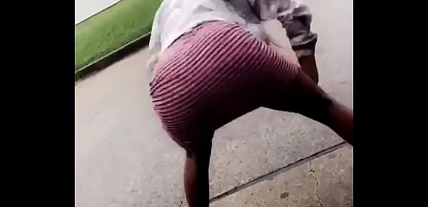  Kayla ass shaking